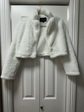 Ambiance White Plush Faux Fur Cropped Teddy Jacket